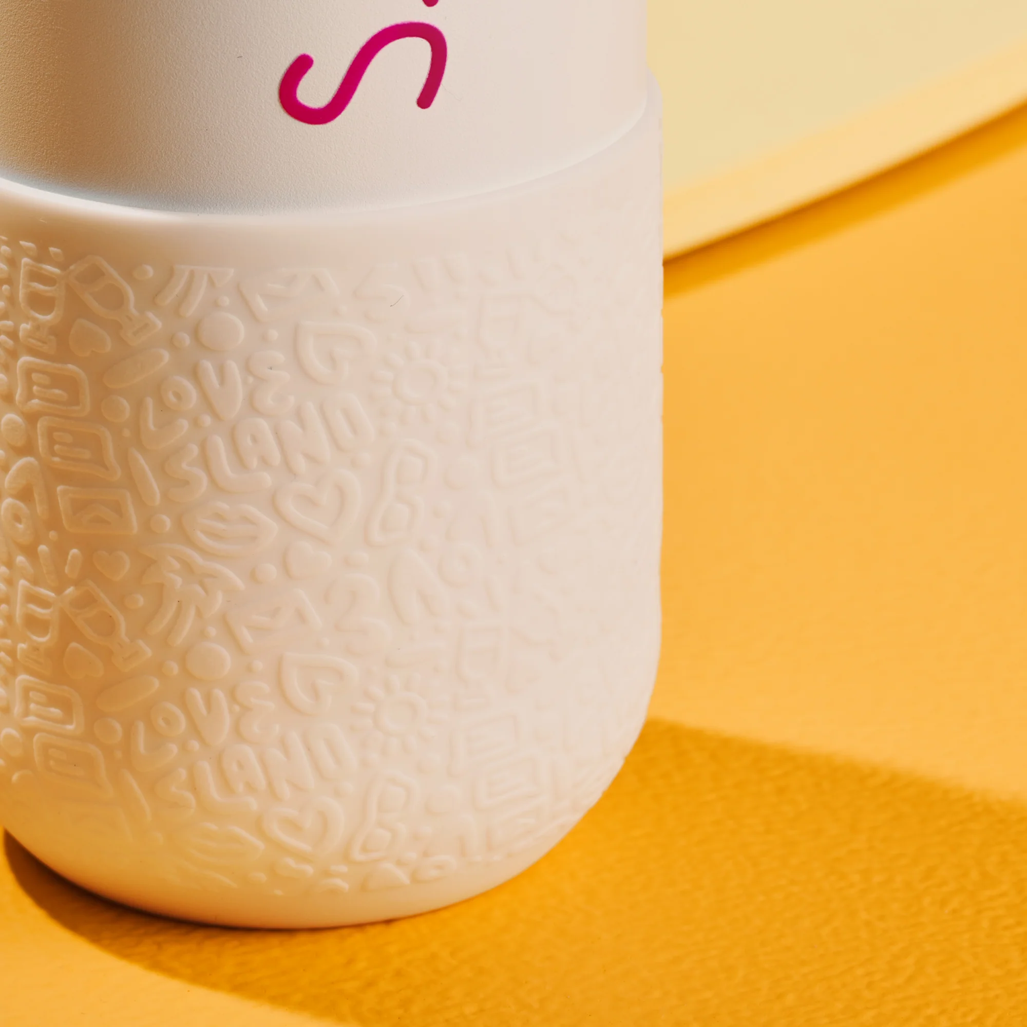 Official Love Island Water Bottle - Image 13